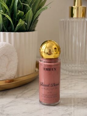TRULY Glazed Donut Luxury Lip Oil Peptide + Ceramide Softening Booster/Sealed